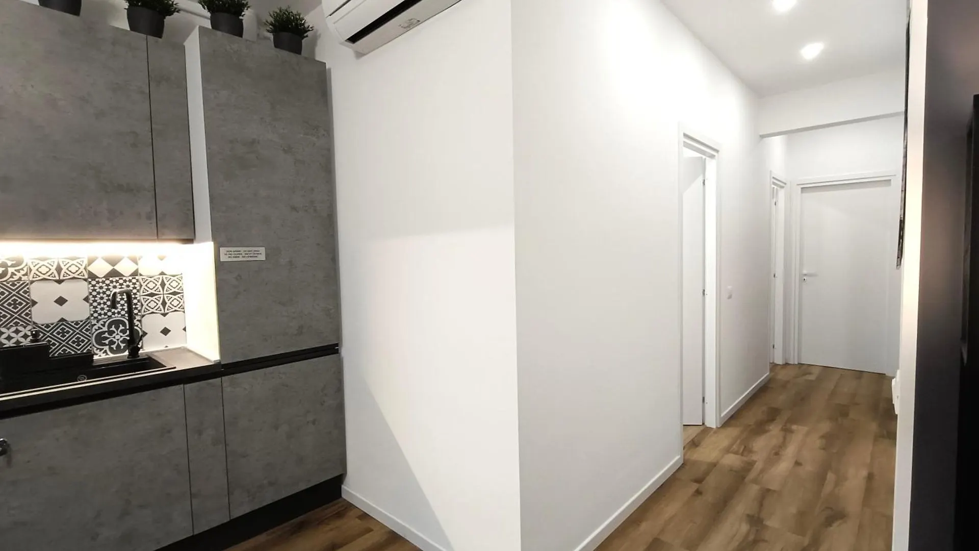 Ancient Rome Colosseum Modern And Bright Apartment
