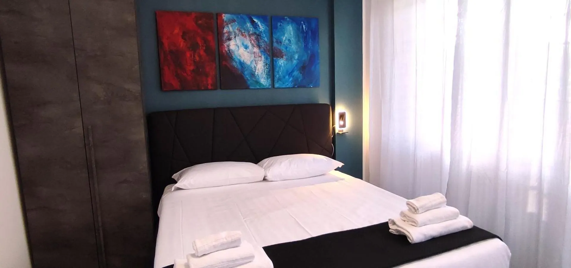 Ancient Rome Colosseum Modern And Bright Apartment