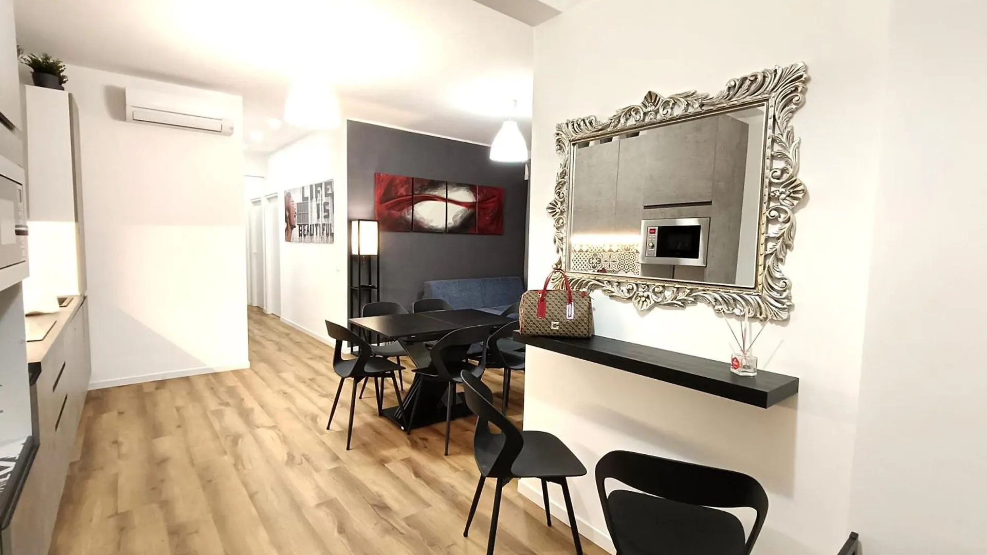 Ancient Rome Colosseum Modern And Bright Apartment 0*,  Italy